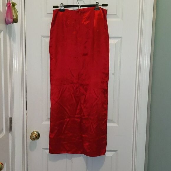 Exact Change red long skirt with slit Sz 9 NWOT - Picture 4 of 5